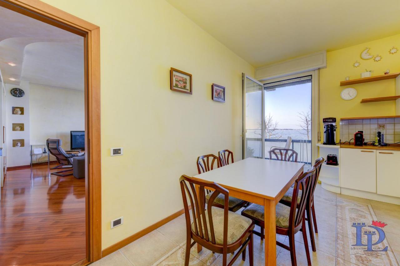 Desenzanoloft Official Partner Marriott Homes & Villas - Charming On The Lake Front Lake Desenzano del Garda Bagian luar foto