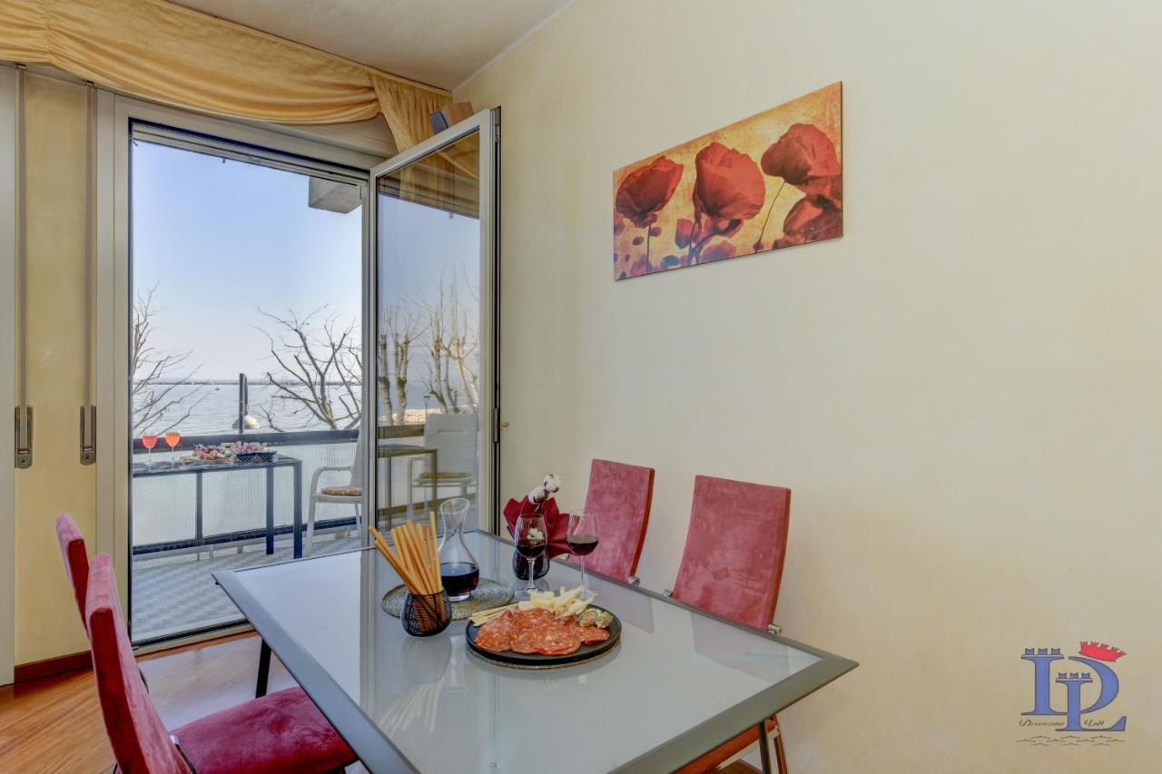 Desenzanoloft Official Partner Marriott Homes & Villas - Charming On The Lake Front Lake Desenzano del Garda Bagian luar foto