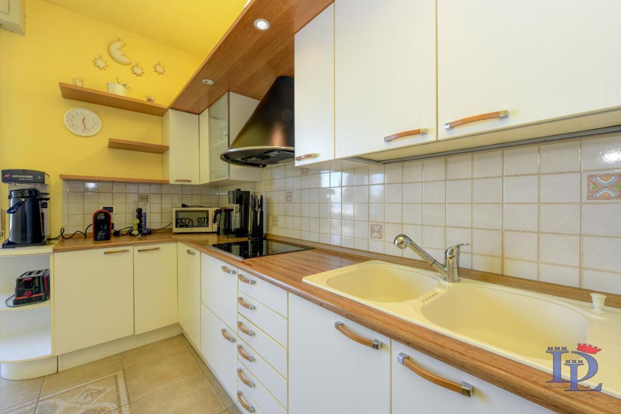 Desenzanoloft Official Partner Marriott Homes & Villas - Charming On The Lake Front Lake Desenzano del Garda Bagian luar foto