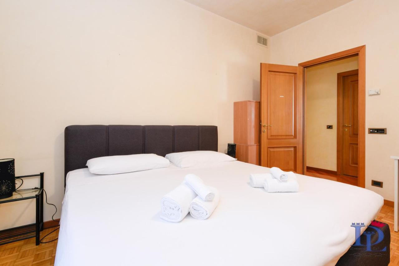Desenzanoloft Official Partner Marriott Homes & Villas - Charming On The Lake Front Lake Desenzano del Garda Bagian luar foto